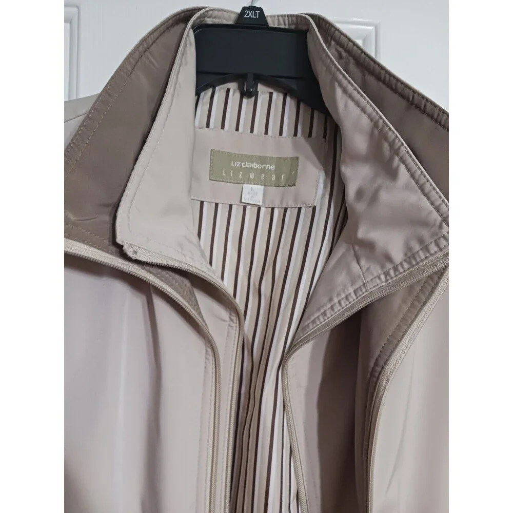 Women's Liz Claiborne Light Taupe Jacket Size L Rain? - Picture 2 of 10